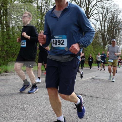 12.04.2026 - 45. Internationalen Wilhelmsburger Insellauf Yannick Fuchs http://msf.ph/oto/9505825 12.04.2026 12:58:26 Laufen 973, 4092, 5761 meine-sportfotos.de