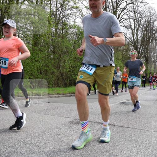 12.04.2026 - 45. Internationalen Wilhelmsburger Insellauf Yannick Fuchs http://msf.ph/oto/9505831 12.04.2026 12:58:28 Laufen 401, 210, 6761, 4091, 3571 meine-sportfotos.de