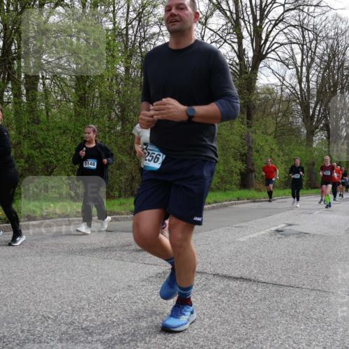 12.04.2026 - 45. Internationalen Wilhelmsburger Insellauf Yannick Fuchs http://msf.ph/oto/9505844 12.04.2026 12:58:31 Laufen 597, 5148, 256, 5323 meine-sportfotos.de