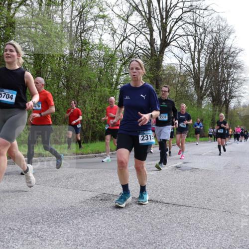 12.04.2026 - 45. Internationalen Wilhelmsburger Insellauf Yannick Fuchs http://msf.ph/oto/9505868 12.04.2026 12:58:37 Laufen 5704, 4278, 2315, 3338, 3946 meine-sportfotos.de