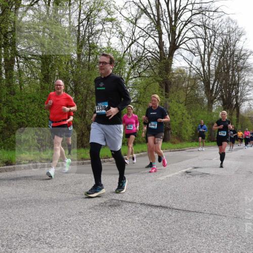 12.04.2026 - 45. Internationalen Wilhelmsburger Insellauf Yannick Fuchs http://msf.ph/oto/9505872 12.04.2026 12:58:38 Laufen 3338, 5646, 3948, 4798 meine-sportfotos.de