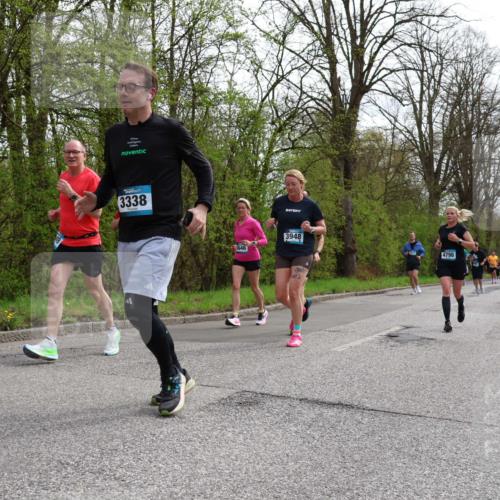 12.04.2026 - 45. Internationalen Wilhelmsburger Insellauf Yannick Fuchs http://msf.ph/oto/9505874 12.04.2026 12:58:38 Laufen 3338, 646, 3948, 4798 meine-sportfotos.de