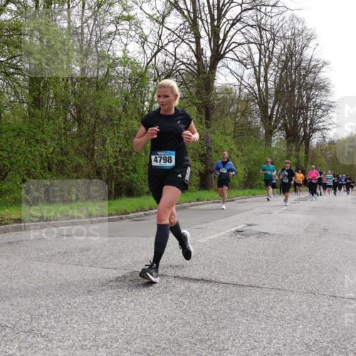 12.04.2026 - 45. Internationalen Wilhelmsburger Insellauf Yannick Fuchs http://msf.ph/oto/9505881 12.04.2026 12:58:40 Laufen 09, 5226, 4798 meine-sportfotos.de