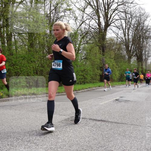 12.04.2026 - 45. Internationalen Wilhelmsburger Insellauf Yannick Fuchs http://msf.ph/oto/9505883 12.04.2026 12:58:40 Laufen 5226, 4798 meine-sportfotos.de