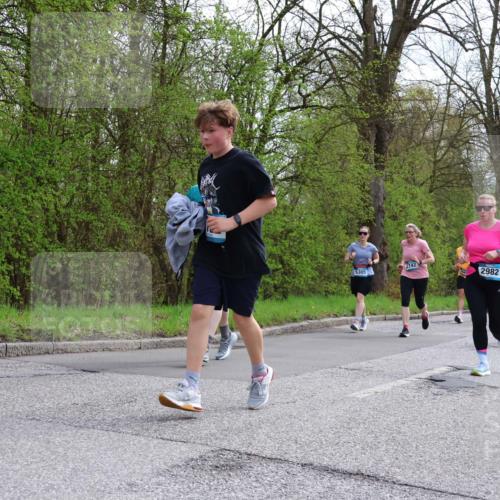 12.04.2026 - 45. Internationalen Wilhelmsburger Insellauf Yannick Fuchs http://msf.ph/oto/9505902 12.04.2026 12:58:44 Laufen  meine-sportfotos.de
