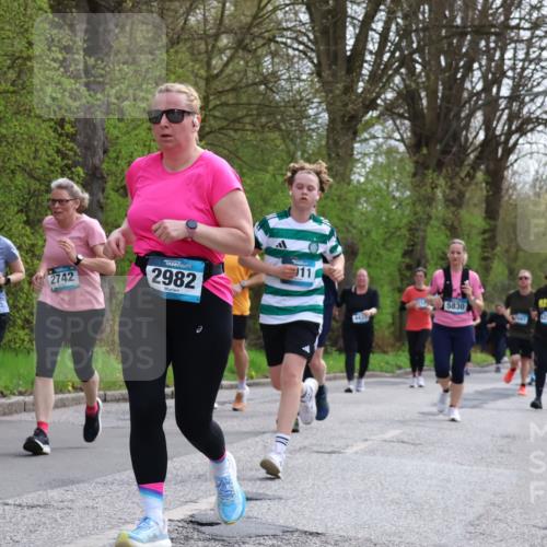 12.04.2026 - 45. Internationalen Wilhelmsburger Insellauf Yannick Fuchs http://msf.ph/oto/9505904 12.04.2026 12:58:45 Laufen 5305, 2742, 2982, 5830, 1280 meine-sportfotos.de