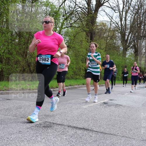 12.04.2026 - 45. Internationalen Wilhelmsburger Insellauf Yannick Fuchs http://msf.ph/oto/9505910 12.04.2026 12:58:46 Laufen 2982, 2011, 2742, 57, 5830, 4280 meine-sportfotos.de