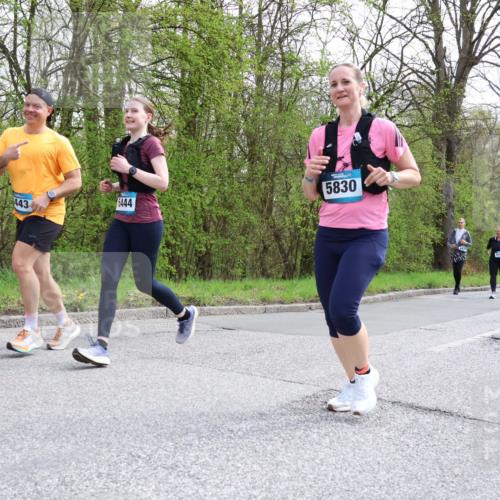 12.04.2026 - 45. Internationalen Wilhelmsburger Insellauf Yannick Fuchs http://msf.ph/oto/9505923 12.04.2026 12:58:50 Laufen 443, 6444, 5830, 4280 meine-sportfotos.de
