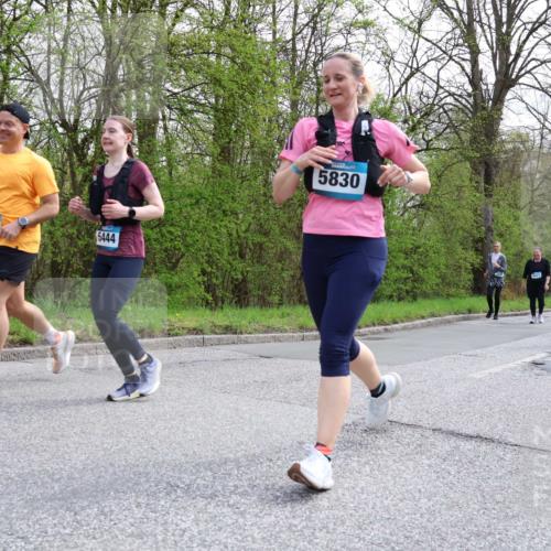 12.04.2026 - 45. Internationalen Wilhelmsburger Insellauf Yannick Fuchs http://msf.ph/oto/9505924 12.04.2026 12:58:50 Laufen 443, 5444, 5830, 4280, 4408, 4437 meine-sportfotos.de