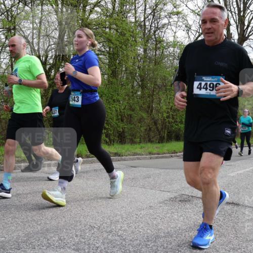 12.04.2026 - 45. Internationalen Wilhelmsburger Insellauf Yannick Fuchs http://msf.ph/oto/9505958 12.04.2026 12:58:57 Laufen 437, 1943, 449, 4356, 228, 3292 meine-sportfotos.de