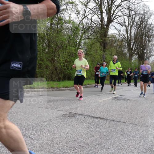 12.04.2026 - 45. Internationalen Wilhelmsburger Insellauf Yannick Fuchs http://msf.ph/oto/9505961 12.04.2026 12:58:57 Laufen 440, 2897, 3292, 4356, 2289, 5202 meine-sportfotos.de