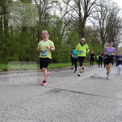 12.04.2026 - 45. Internationalen Wilhelmsburger Insellauf Yannick Fuchs http://msf.ph/oto/9505963 12.04.2026 12:58:58 Laufen 2897, 3292, 4356, 289, 5202 meine-sportfotos.de