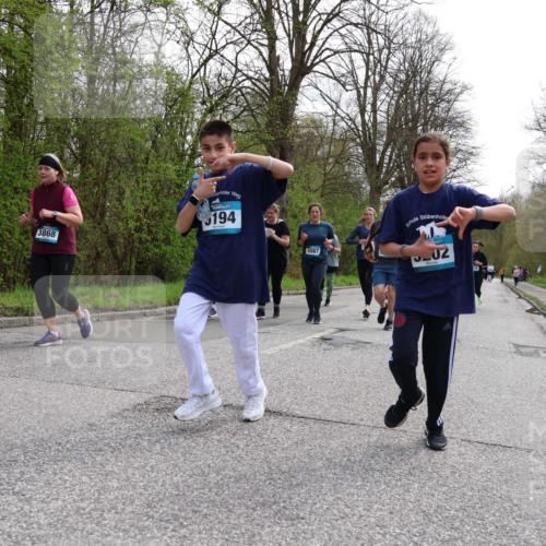 12.04.2026 - 45. Internationalen Wilhelmsburger Insellauf Yannick Fuchs http://msf.ph/oto/9505975 12.04.2026 12:59:00 Laufen 3868, 194, 5587, 02 meine-sportfotos.de