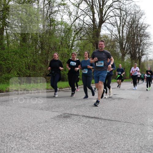 12.04.2026 - 45. Internationalen Wilhelmsburger Insellauf Yannick Fuchs http://msf.ph/oto/9505983 12.04.2026 12:59:02 Laufen 62, 5587, 3446, 4416 meine-sportfotos.de