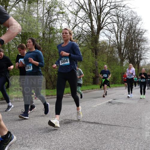 12.04.2026 - 45. Internationalen Wilhelmsburger Insellauf Yannick Fuchs http://msf.ph/oto/9505991 12.04.2026 12:59:03 Laufen 446, 5587, 3004, 4540, 4405, 4416 meine-sportfotos.de