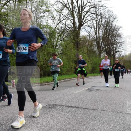 12.04.2026 - 45. Internationalen Wilhelmsburger Insellauf Yannick Fuchs http://msf.ph/oto/9505993 12.04.2026 12:59:03 Laufen 5587, 3004, 5753, 4405, 4416 meine-sportfotos.de