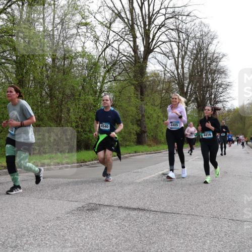 12.04.2026 - 45. Internationalen Wilhelmsburger Insellauf Yannick Fuchs http://msf.ph/oto/9505999 12.04.2026 12:59:05 Laufen 4540, 153, 4405, 4416 meine-sportfotos.de