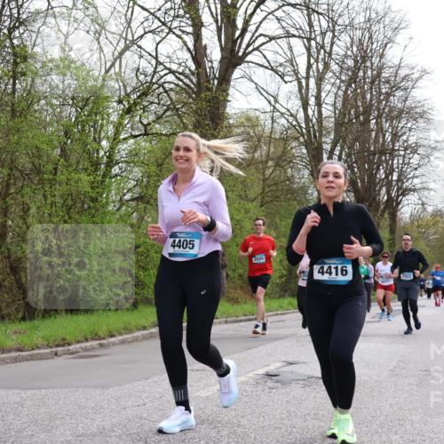 12.04.2026 - 45. Internationalen Wilhelmsburger Insellauf Yannick Fuchs http://msf.ph/oto/9506001 12.04.2026 12:59:05 Laufen 4405, 2689, 4416, 3919, 2922 meine-sportfotos.de