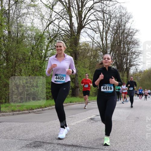 12.04.2026 - 45. Internationalen Wilhelmsburger Insellauf Yannick Fuchs http://msf.ph/oto/9506002 12.04.2026 12:59:06 Laufen 4405, 2689, 4416 meine-sportfotos.de