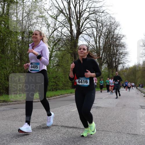 12.04.2026 - 45. Internationalen Wilhelmsburger Insellauf Yannick Fuchs http://msf.ph/oto/9506005 12.04.2026 12:59:06 Laufen 4405, 4416, 2922 meine-sportfotos.de