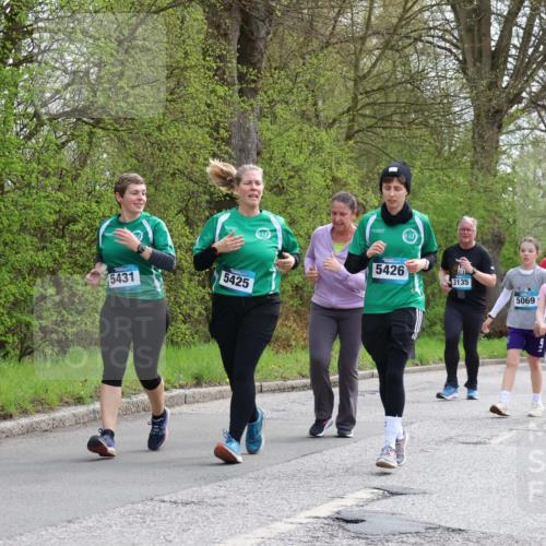 12.04.2026 - 45. Internationalen Wilhelmsburger Insellauf Yannick Fuchs http://msf.ph/oto/9506028 12.04.2026 12:59:11 Laufen 5426, 3135, 5776, 5431, 5425, 5069, 5078 meine-sportfotos.de