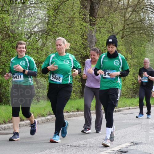 12.04.2026 - 45. Internationalen Wilhelmsburger Insellauf Yannick Fuchs http://msf.ph/oto/9506033 12.04.2026 12:59:12 Laufen 5431, 5425, 542, 3135, 5069, 5078, 2121 meine-sportfotos.de