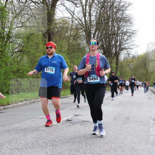 12.04.2026 - 45. Internationalen Wilhelmsburger Insellauf Yannick Fuchs http://msf.ph/oto/9506060 12.04.2026 12:59:19 Laufen 078, 5776, 2926, 5494 meine-sportfotos.de