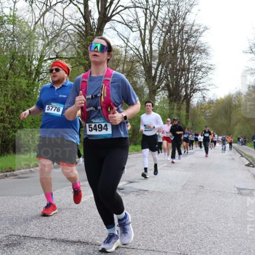 12.04.2026 - 45. Internationalen Wilhelmsburger Insellauf Yannick Fuchs http://msf.ph/oto/9506062 12.04.2026 12:59:19 Laufen 5776, 5494, 292 meine-sportfotos.de