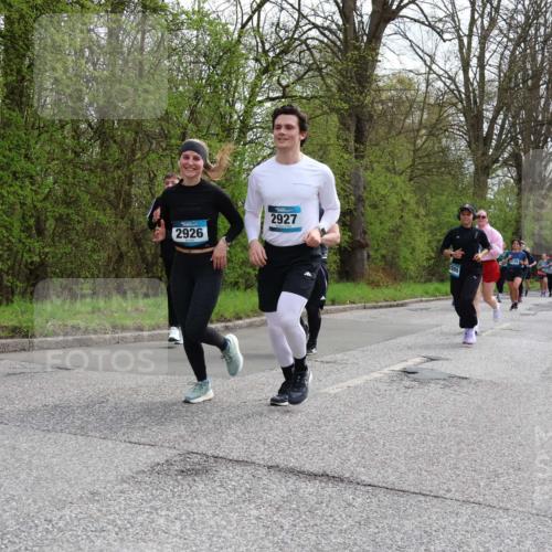 12.04.2026 - 45. Internationalen Wilhelmsburger Insellauf Yannick Fuchs http://msf.ph/oto/9506069 12.04.2026 12:59:21 Laufen 2926, 2927, 3101 meine-sportfotos.de