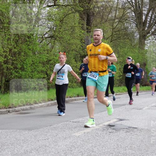 12.04.2026 - 45. Internationalen Wilhelmsburger Insellauf Yannick Fuchs http://msf.ph/oto/9506092 12.04.2026 12:59:27 Laufen 5076, 4676, 4562, 2046, 2045, 5306, 3243 meine-sportfotos.de