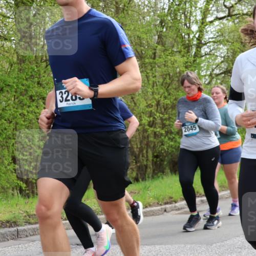 12.04.2026 - 45. Internationalen Wilhelmsburger Insellauf Yannick Fuchs http://msf.ph/oto/9506122 12.04.2026 12:59:34 Laufen 328, 2045, 4051 meine-sportfotos.de