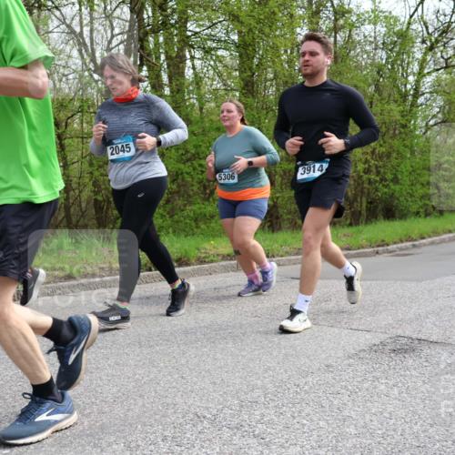 12.04.2026 - 45. Internationalen Wilhelmsburger Insellauf Yannick Fuchs http://msf.ph/oto/9506132 12.04.2026 12:59:36 Laufen 25, 20, 2045, 5306, 3914, 1994 meine-sportfotos.de
