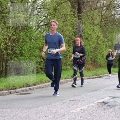 12.04.2026 - 45. Internationalen Wilhelmsburger Insellauf Yannick Fuchs http://msf.ph/oto/9506143 12.04.2026 12:59:39 Laufen 49, 4967, 4857, 3211 meine-sportfotos.de