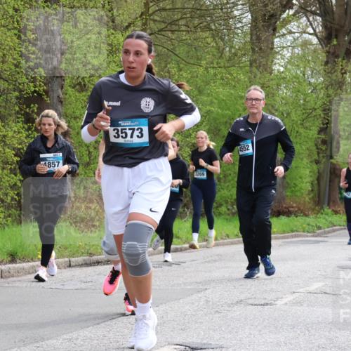 12.04.2026 - 45. Internationalen Wilhelmsburger Insellauf Yannick Fuchs http://msf.ph/oto/9506155 12.04.2026 12:59:41 Laufen 4857, 4857, 3573, 3269, 4552, 5259 meine-sportfotos.de