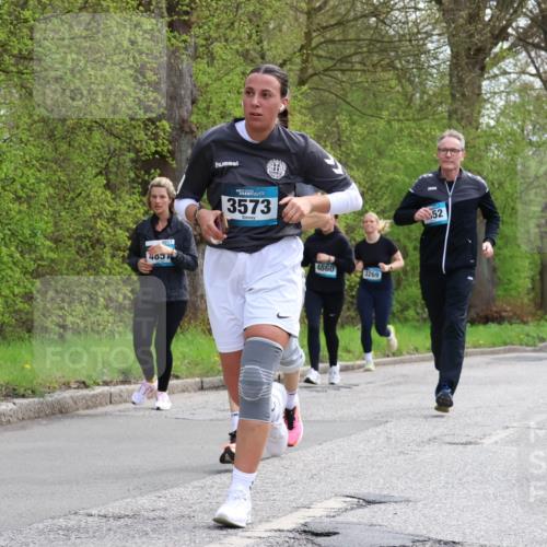 12.04.2026 - 45. Internationalen Wilhelmsburger Insellauf Yannick Fuchs http://msf.ph/oto/9506156 12.04.2026 12:59:41 Laufen 4857, 405, 3573, 4860, 3269, 52, 525 meine-sportfotos.de
