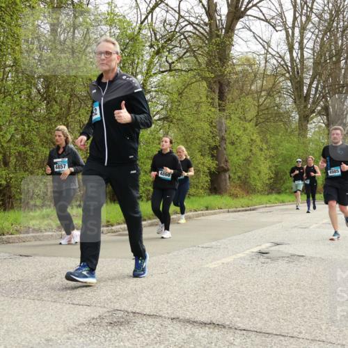 12.04.2026 - 45. Internationalen Wilhelmsburger Insellauf Yannick Fuchs http://msf.ph/oto/9506169 12.04.2026 12:59:45 Laufen 4857, 4860, 4985, 5103 meine-sportfotos.de
