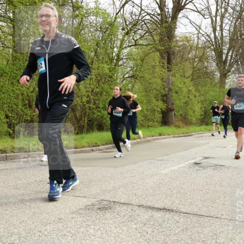 12.04.2026 - 45. Internationalen Wilhelmsburger Insellauf Yannick Fuchs http://msf.ph/oto/9506171 12.04.2026 12:59:45 Laufen 4860, 4985 meine-sportfotos.de
