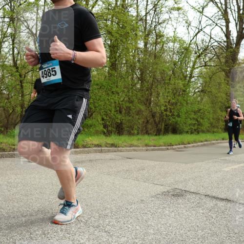 12.04.2026 - 45. Internationalen Wilhelmsburger Insellauf Yannick Fuchs http://msf.ph/oto/9506183 12.04.2026 12:59:48 Laufen 4985, 513 meine-sportfotos.de