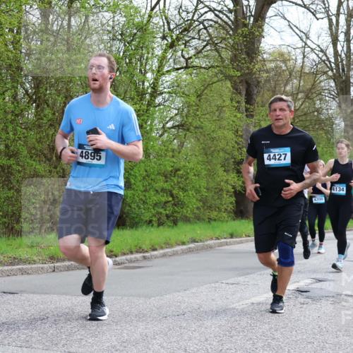 12.04.2026 - 45. Internationalen Wilhelmsburger Insellauf Yannick Fuchs http://msf.ph/oto/9506201 12.04.2026 12:59:52 Laufen 4895, 4427, 4300, 4134 meine-sportfotos.de
