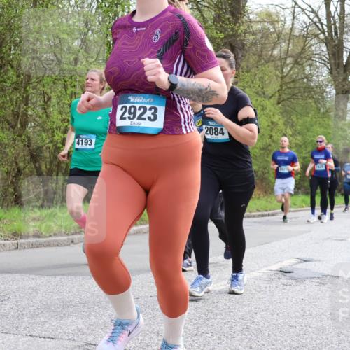 12.04.2026 - 45. Internationalen Wilhelmsburger Insellauf Yannick Fuchs http://msf.ph/oto/9506220 12.04.2026 12:59:56 Laufen 4193, 8, 2923, 2084, 2825, 2827, 2844 meine-sportfotos.de