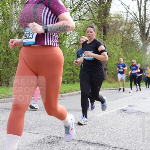 12.04.2026 - 45. Internationalen Wilhelmsburger Insellauf Yannick Fuchs http://msf.ph/oto/9506221 12.04.2026 12:59:57 Laufen 2923, 200 meine-sportfotos.de