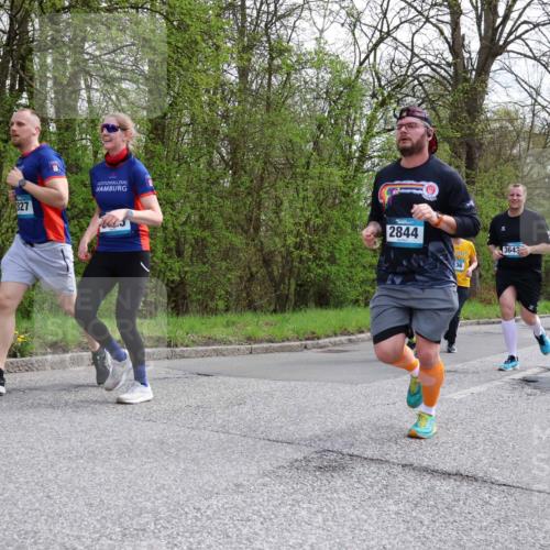 12.04.2026 - 45. Internationalen Wilhelmsburger Insellauf Yannick Fuchs http://msf.ph/oto/9506240 12.04.2026 13:00:01 Laufen 827, 2844, 3643, 3654, 3441, 3733 meine-sportfotos.de