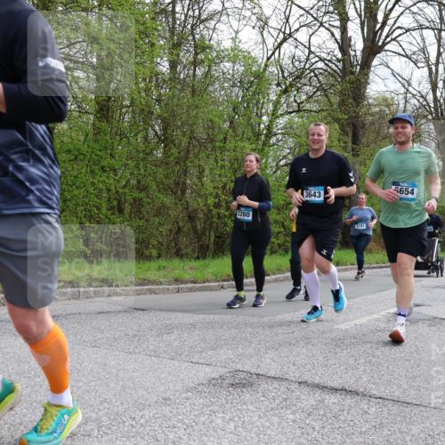 12.04.2026 - 45. Internationalen Wilhelmsburger Insellauf Yannick Fuchs http://msf.ph/oto/9506244 12.04.2026 13:00:01 Laufen 844, 2260, 3643, 3791, 654, 3733, 3932 meine-sportfotos.de