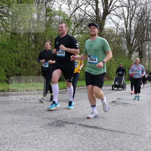 12.04.2026 - 45. Internationalen Wilhelmsburger Insellauf Yannick Fuchs http://msf.ph/oto/9506247 12.04.2026 13:00:02 Laufen 2260, 3643, 36, 3654, 3733, 5631 meine-sportfotos.de