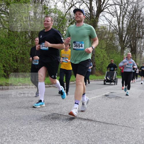 12.04.2026 - 45. Internationalen Wilhelmsburger Insellauf Yannick Fuchs http://msf.ph/oto/9506248 12.04.2026 13:00:02 Laufen 2260, 364, 213, 3654, 3733, 5631 meine-sportfotos.de