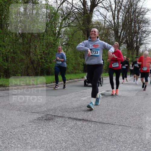12.04.2026 - 45. Internationalen Wilhelmsburger Insellauf Yannick Fuchs http://msf.ph/oto/9506256 12.04.2026 13:00:03 Laufen 2136, 3791, 3733, 3441, 2519, 3932, 5631 meine-sportfotos.de