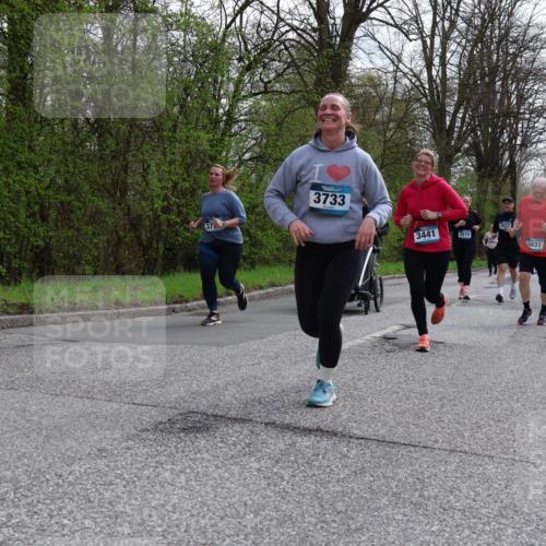 12.04.2026 - 45. Internationalen Wilhelmsburger Insellauf Yannick Fuchs http://msf.ph/oto/9506257 12.04.2026 13:00:04 Laufen 3733, 3441, 2519, 5631 meine-sportfotos.de