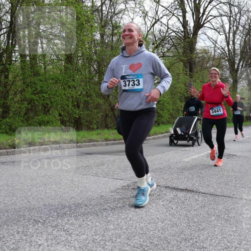 12.04.2026 - 45. Internationalen Wilhelmsburger Insellauf Yannick Fuchs http://msf.ph/oto/9506260 12.04.2026 13:00:04 Laufen 3733, 3441, 2519, 3932, 5631 meine-sportfotos.de