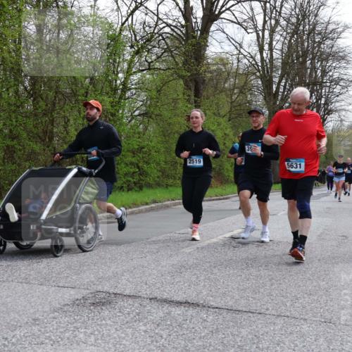 12.04.2026 - 45. Internationalen Wilhelmsburger Insellauf Yannick Fuchs http://msf.ph/oto/9506267 12.04.2026 13:00:06 Laufen 2519, 39, 5631, 4916 meine-sportfotos.de
