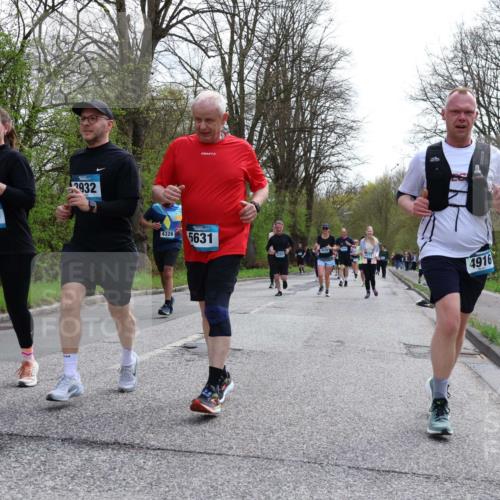12.04.2026 - 45. Internationalen Wilhelmsburger Insellauf Yannick Fuchs http://msf.ph/oto/9506272 12.04.2026 13:00:06 Laufen 2519, 3932, 4328, 5631, 4916 meine-sportfotos.de